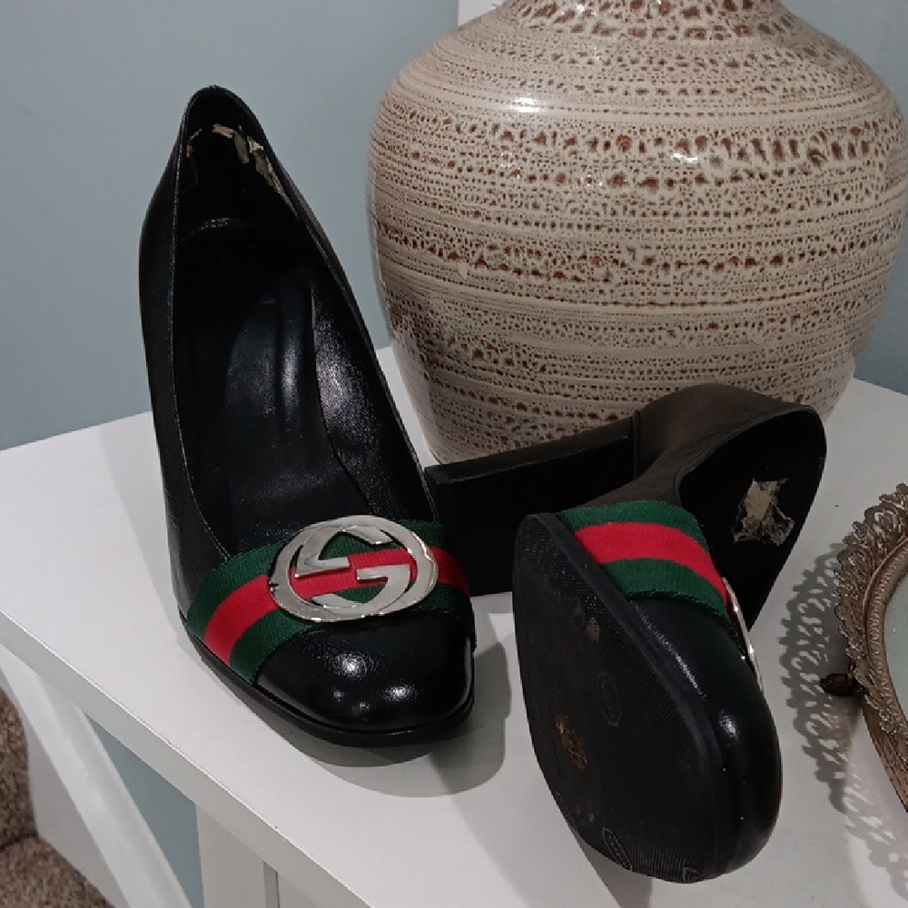 Gucci Black Heels with Red and Green Stripes - Picture 1 of 7
